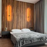 White Pearl Marinist