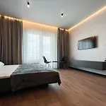 White Pearl Marinist Apartment Odessa