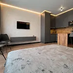 White Pearl Marinist *