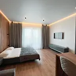 White Pearl Marinist *