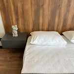 White Pearl Marinist *