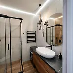 White Pearl Marinist Apartment Odessa