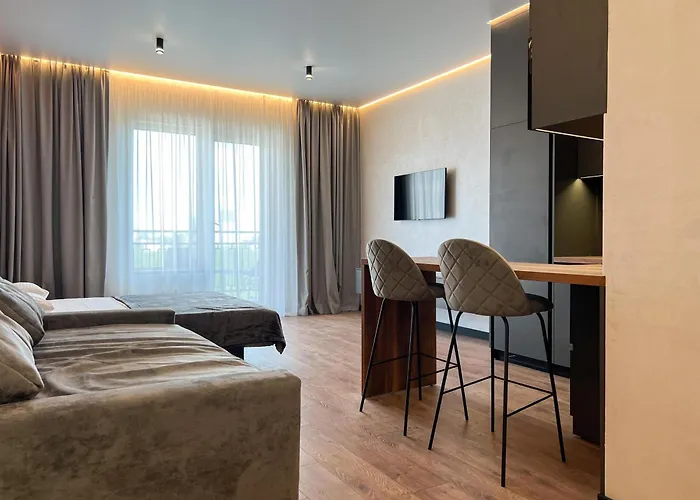 White Pearl Marinist Apartment