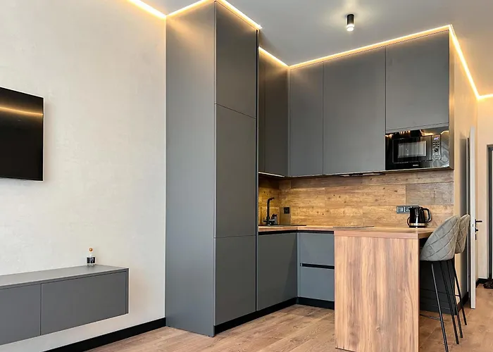 White Pearl Marinist Apartment Odesa