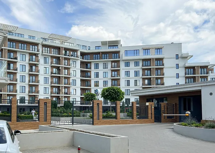 White Pearl Marinist Odesa