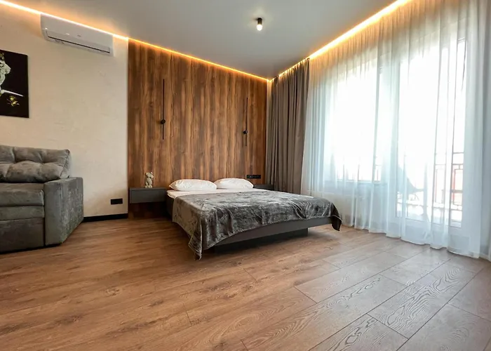 White Pearl Marinist