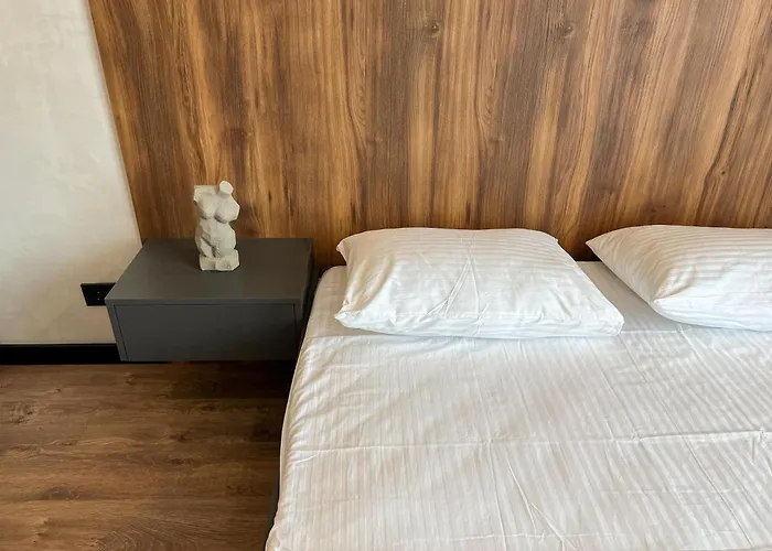 White Pearl Marinist *