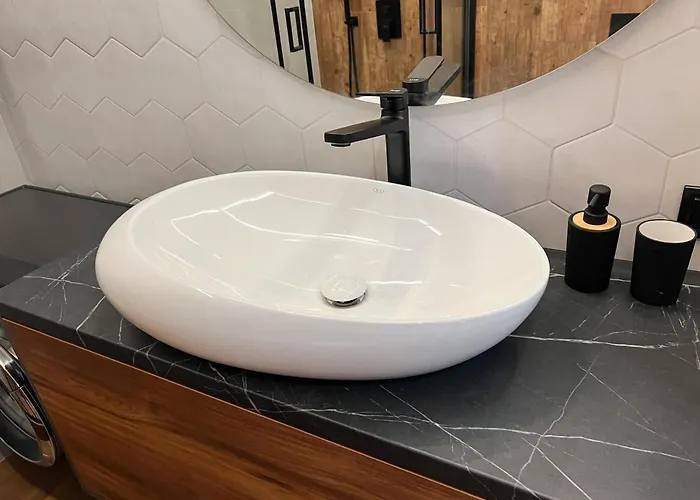 White Pearl Marinist