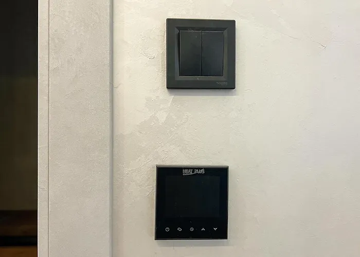 Apartment White Pearl Marinist