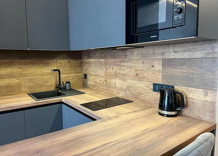 White Pearl Marinist Odesa