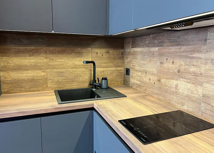 White Pearl Marinist Apartment *