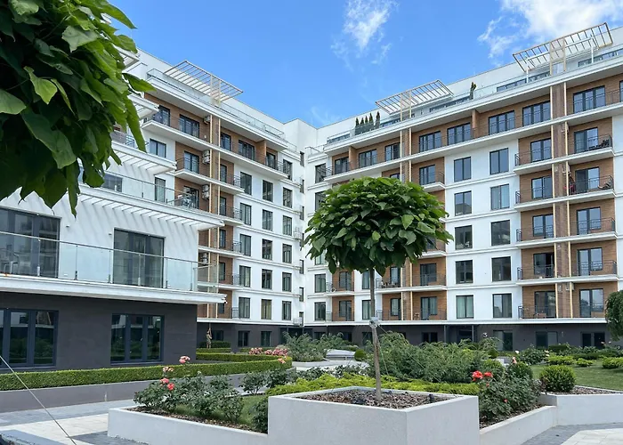 Apartment White Pearl Marinist *