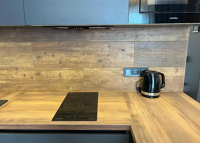 White Pearl Marinist