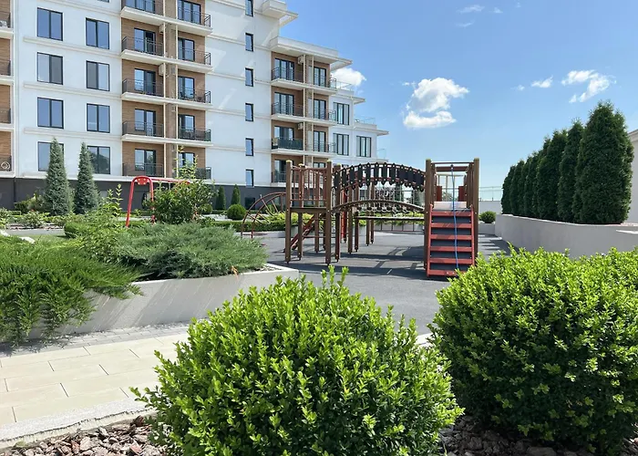 White Pearl Marinist Apartment *