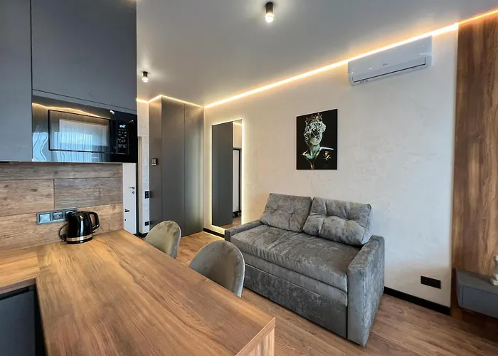 White Pearl Marinist Odesa